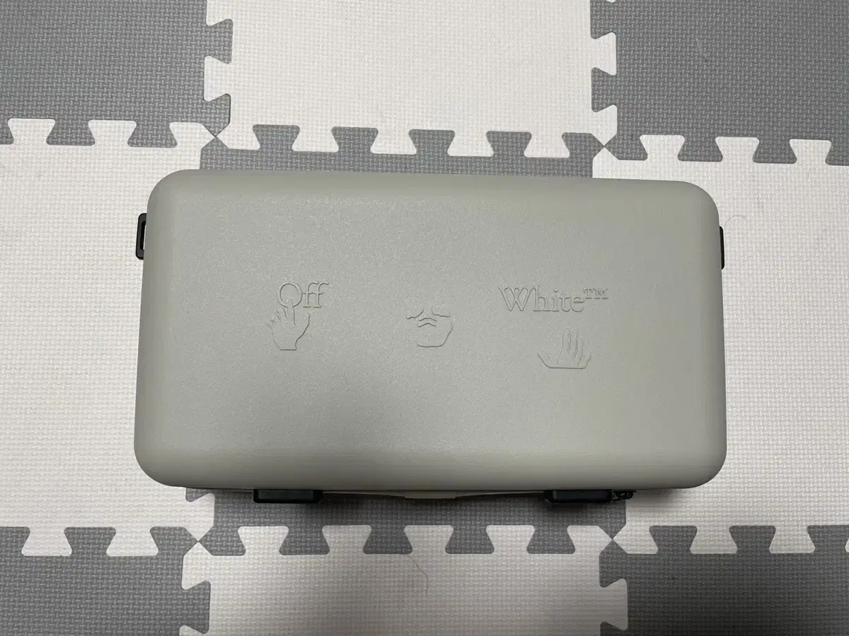 パック・フェイスマスク Off-White x Amore pacfic PROTECTION BOX Off-White™ x Amorepacific PROTECTION BOX | Masksheets